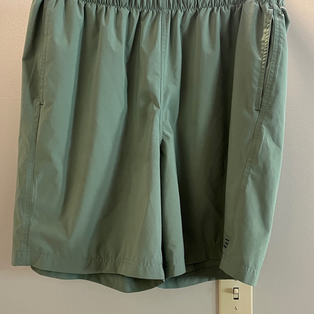 Free Fly Apparel Green Athletic Shorts Lightweight Elastic Waist